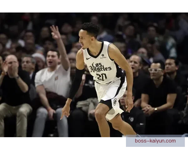 狼堡在近期比赛中节奏稳健，状态回暖值得关注。