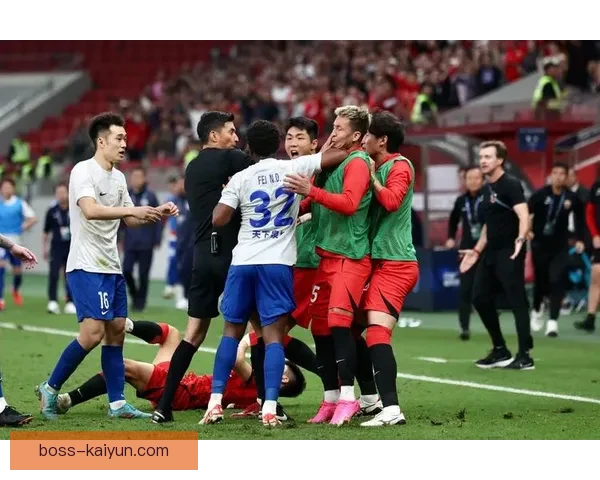 上海海港进球集锦展示球队进攻火力，状态持续提升引人关注